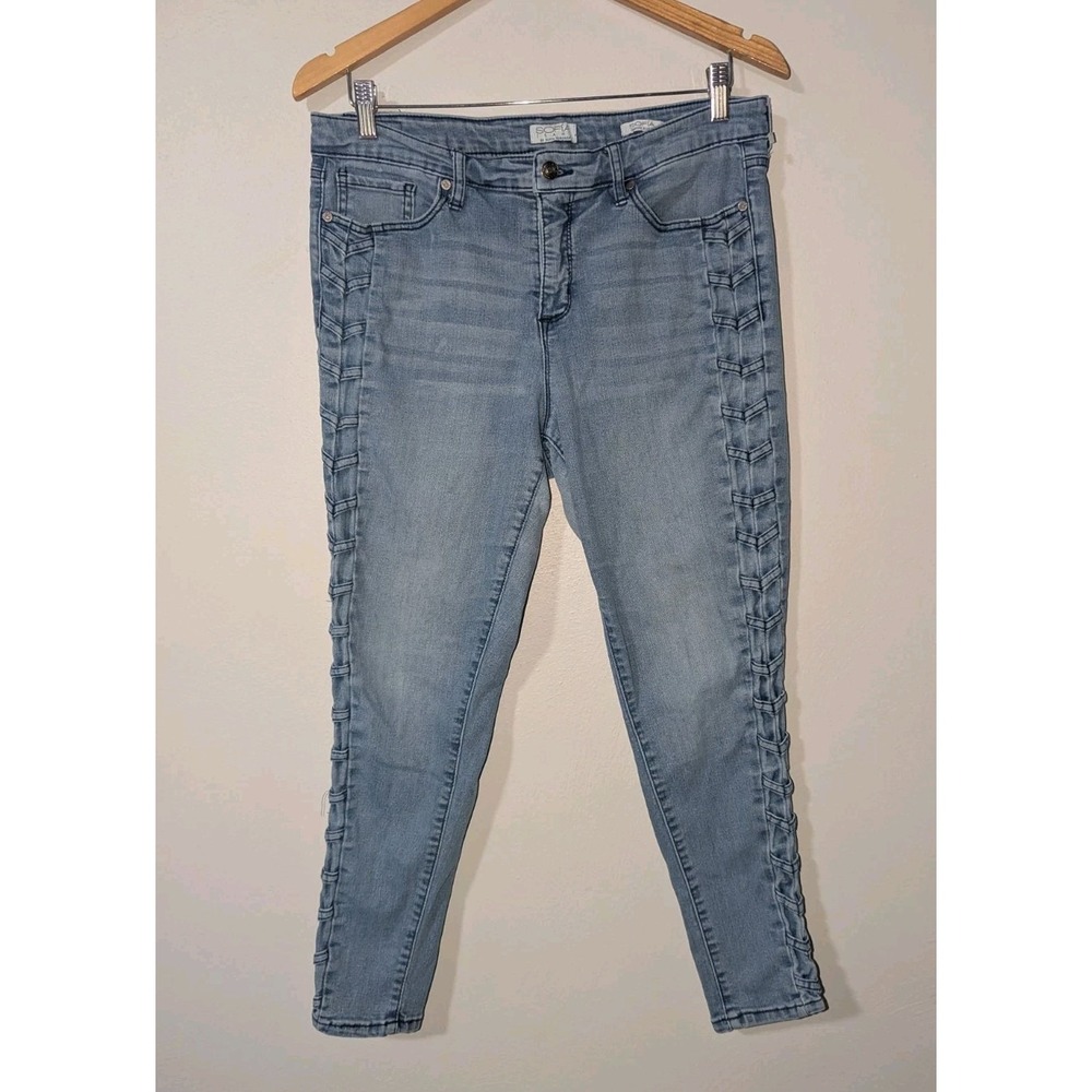 12 Sofia by Sofia Vergara Medium Whiskered Wash Skinny Ankle Jeans